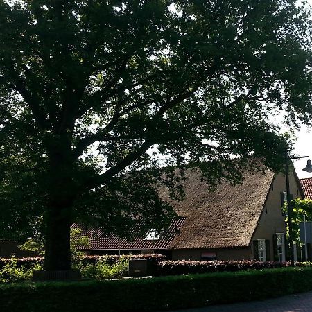 B & B De Pimpelmees 's-Gravenmoer エクステリア 写真