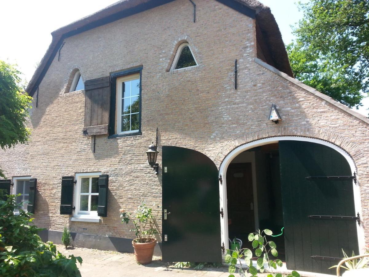 B & B De Pimpelmees 's-Gravenmoer エクステリア 写真
