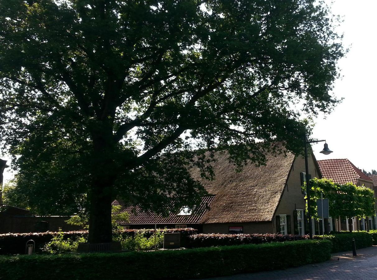 B & B De Pimpelmees 's-Gravenmoer エクステリア 写真